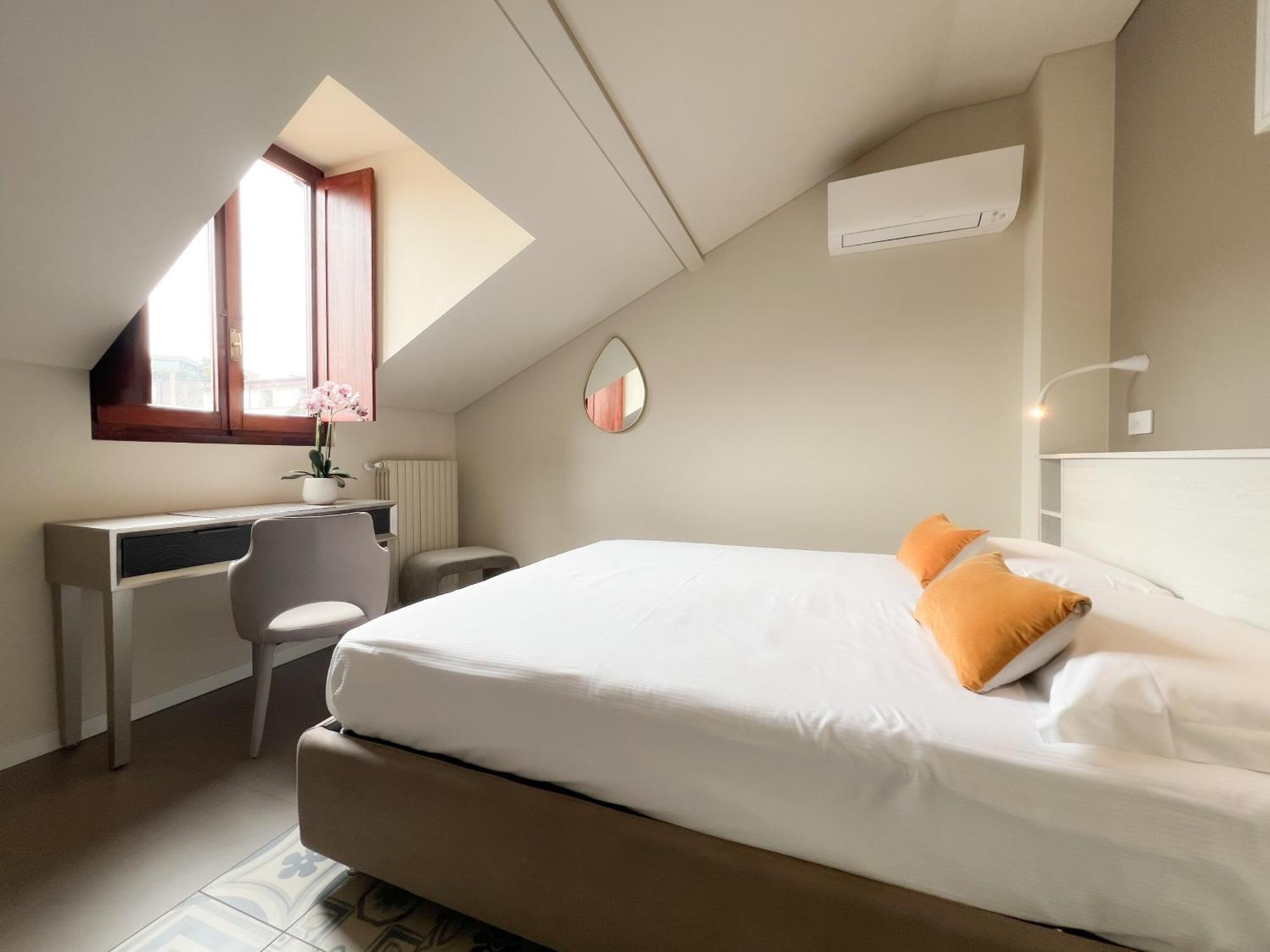 Comecasa 10 Minutes Walk From Duomo 2 Bedroom Apartment Milan Bagian luar foto