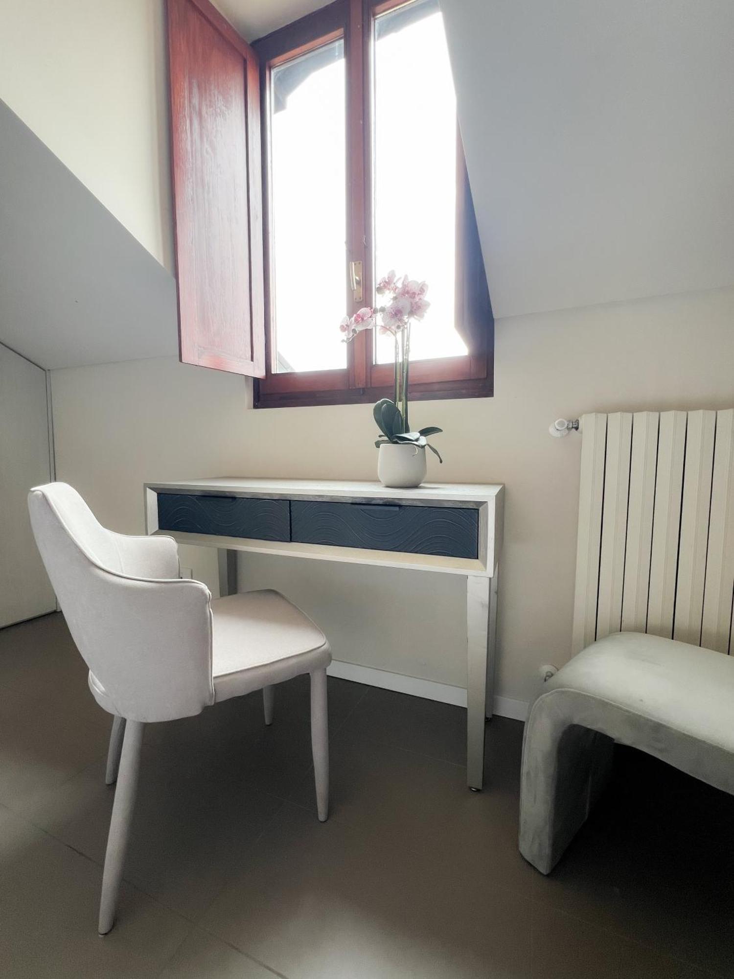 Comecasa 10 Minutes Walk From Duomo 2 Bedroom Apartment Milan Bagian luar foto