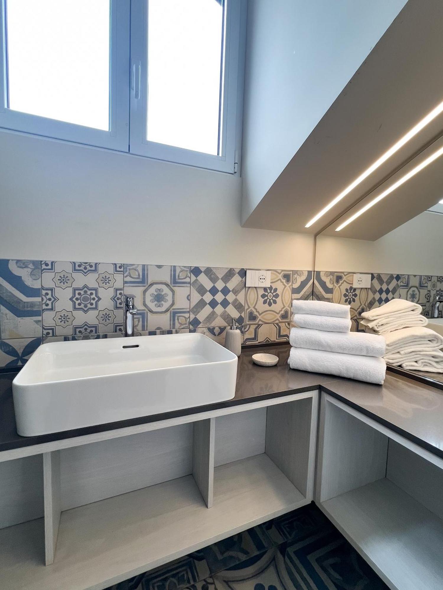 Comecasa 10 Minutes Walk From Duomo 2 Bedroom Apartment Milan Bagian luar foto