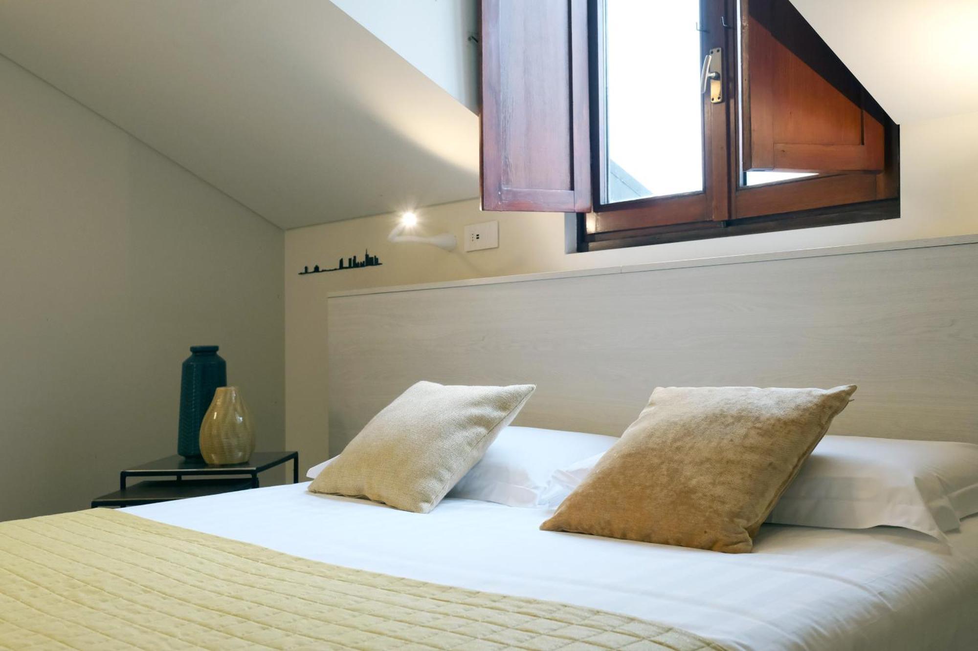 Comecasa 10 Minutes Walk From Duomo 2 Bedroom Apartment Milan Bagian luar foto